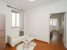 地铁100米,南北通透,精装两房一厅 房东置换急抛,价格好谈