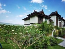 别墅专区)保利精装别墅,南北通透三室,送中央空调,前后花园.