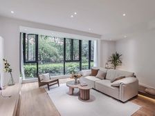 新出房源,50万精装修,带车位,业主出国急售,价格谈好,急急