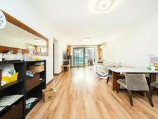 壹梯队,小区花园位置,带产权车位,看中可谈,精装南北通透