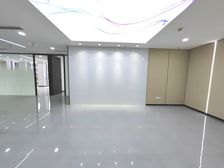 汉峪金谷435平南向电梯口,格局4加1可配家具,云泉中心