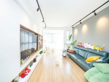 上海家园 94.67平2居 南向精装修 自住保养好