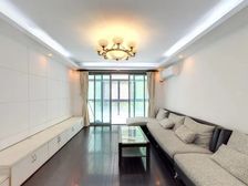 田林东路 全明飞机户型三房 满五 1梯1户电梯小高层