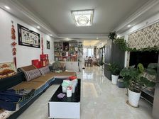 好房来袭!房东自住装25w!送车位! 可拎包入住!随时看房