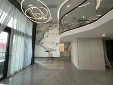 投资必看丨软件园6米Loft(月租3千)带产权车位房东包稅