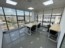 体育中心商圈,地铁上盖,免租期商议,带装修设备网络!!