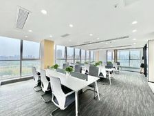 龙潭寺性价比(特价19.9元含税)4隔间18工位 双面采光