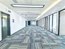 保利克洛维高区626方 正对电梯 8个间隔可容纳60人