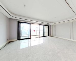 中铁御花府 格局视野好,采光佳,次新房,出门就是府河边!