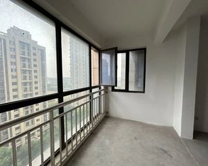 苏建学府雅居 大三房 飞机户型 毛胚 好楼层 便宜出啦