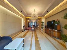 一期四加一户型 中间楼层 保养采光好 业主诚意看房配合 方便