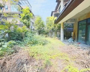 联排端户 带前后花园 可装电梯 朝南 花园平 业主