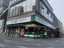 急售旺铺(农商银行)年租30万,路口大转角,25米超大广告面