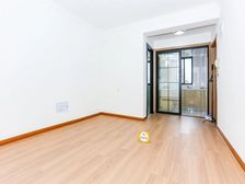 精装修一房,满五年 有钥匙拎包入住看房预约我