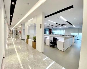 国投财富330平2.2万 业主用钱急卖!邻光耀东方 国瑞