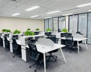 海淀中关村苏州街丨名商大厦194.7平2.6万丨对电梯间