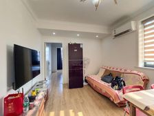 电梯次顶楼,边套全明,婚房装修!重点书包房!