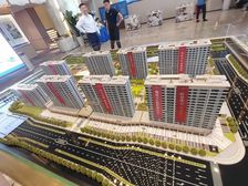 小区门口龙城大街 坞城南路 龙城南街 金地龙樾台 富力尚悦居