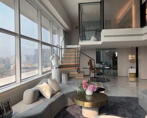 天府三街丨通燃气5米loft(月租5500包税出售)急售!