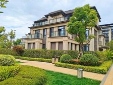 金茂国际新城擎云苑( 5室3厅5卫 毛坯 342万元