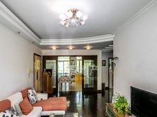 密苏里假日公寓 129.75平2居 南向简装修 自住保养好!