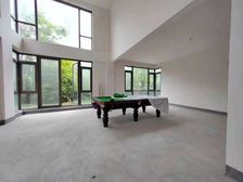 非常正气,楼层好、采光佳,让您居住非常舒适!