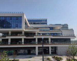 高新区小独栋出售,现房即买即用即办产权,环境优美,物业负责