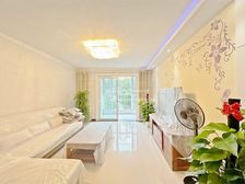 新上 一楼带40平院子 新世界东二区 精装未住 南北通无遮挡