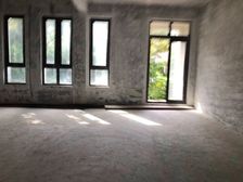 空间布局合理,和谐有序,清新空气自由穿行!