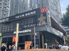 高新区天府三街,正对腾讯总部大楼,带一楼门厅,品牌连锁烤匠。