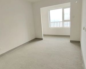 红山郡电梯小区单价较低中间楼层格局通透停车位免费