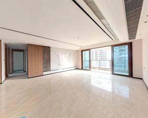 龙湖融信卓越·青云阙 4室2厅 188.44平