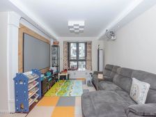 金杨少有的商品房 送车位 环境优美 55万精装修相送 近地鉄