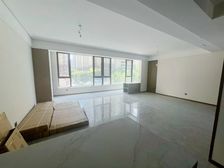 济南龙湖·九里晴川 4室2厅3卫 精装修 460万元