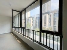 济南龙湖·九里晴川 4室2厅3卫 毛坯 391万元