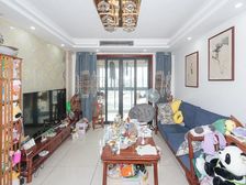 山湖湾南区中间楼层户型方正四房两卫看房方便诚心出售