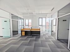 实地注册!不限业态!158平精装家具!拎包办公!轻松方便!