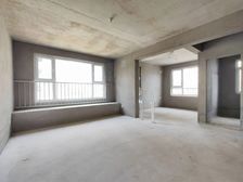 二,中!河景东城5期!三楼边户!大窗全明方正户型!不顶不冲!