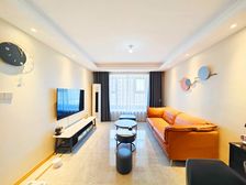 地铁口!万科精装三居!环境好拎包入住!婚房年轻人必选