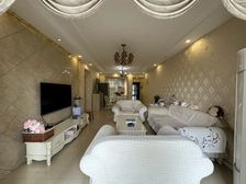 潇湘豪庭108平 三室两厅 精装修 拎包入住