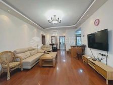 SSS房 房东出国急售 满五 随时看房