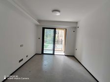 实际价格二百陆拾,税费各付,次新房,超长阳台,户型一级棒