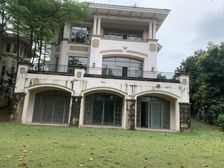 独栋别墅 黄金岭 有加建,花园1200平,诚意出售.可谈价