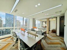 建外SOHO ,精装修办公面积,带家具东向好视野,随时看房