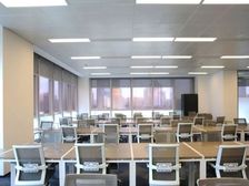 琶洲电商总部 广场 500平出租 带装修 办公家具随时用