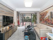 临港101下叠别墅,位置好,近地铁,精装修,拎包入住