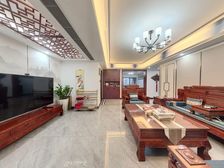 御景国际 精装四房 不靠马路 业主诚心出售 看房方便