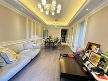 15年小区 二次装修 房龄新 近地铁 中央空调带地暖 高楼层