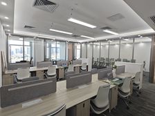 珠控国际中心办公室出租 带装修家具 70%使用率 汇美大厦