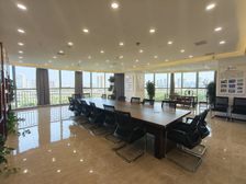 自贸区办事大厅 雅宝东方国际450平实拍 三面采光 全套家具